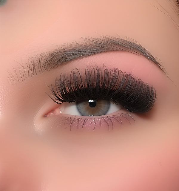 UTOPIA - LASHES BY ANNA